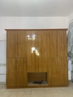 دولاب منزلي كبير ايطالي