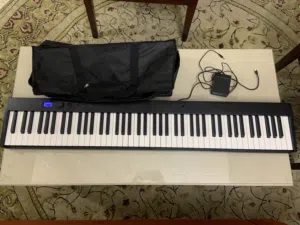 Electronic piano