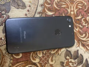 Apple iPhone 7 128 GB in Amman