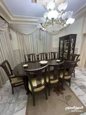 فرصة مميزة للبيع بسبب السفر للبيع طقمين صالون ضيوف بحالة ممتازة جداً (استعمال قليل) خشب مصري أصلي