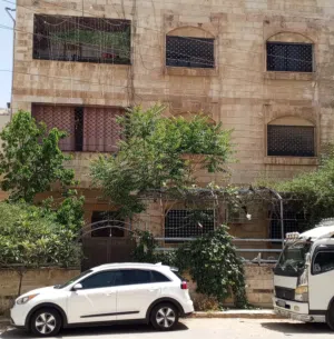عماره للبيع في اجمل مناطق عمان ضاحيه الاقصى