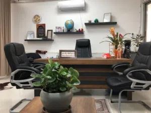 طاولة مكتب