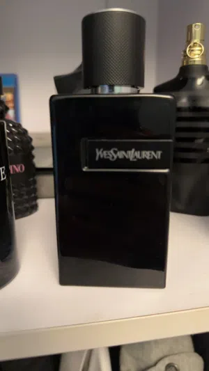 yves saint laurent Y le parfum 100ml مستعمل ربعه