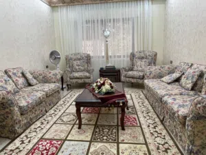 طقم كنب تفصيل كامل مع الطاولات والسيرفس – خشب متين وسعر مميز