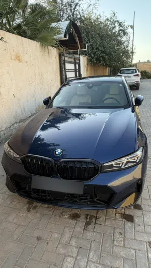 للبيع BMW 330 i