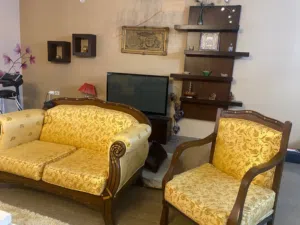 كنب ذهبي للبيع