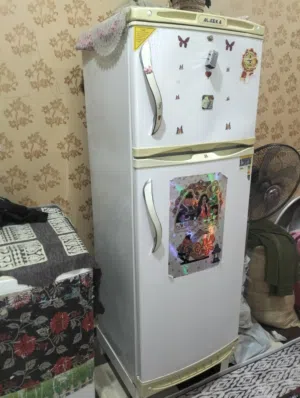 تلاجه للبيع