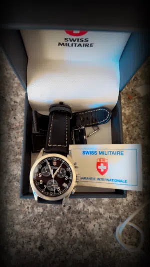 ساعه اصلي من الشركه