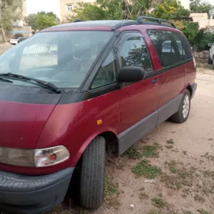 تيوتا بريفيا نظيفة المحرك استعمال اوروبي ماشي اقل من 4000كم والكامبيو ممتاز والهيكل والاطارات جيده