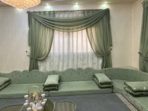 طقم فراش عربي وسجاده تركي وبرادي وطقم طاولات