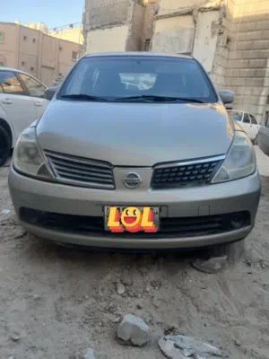 نيسان تيدا هاتشباك موديل 2008 شراط الفحص عداد 179الف كيلو