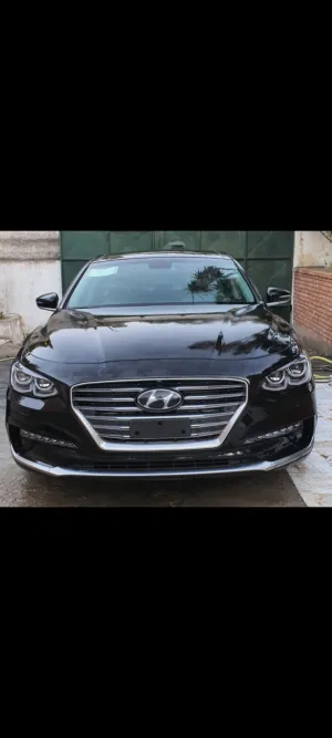 Hyundai . Azera . 2020 . New3
