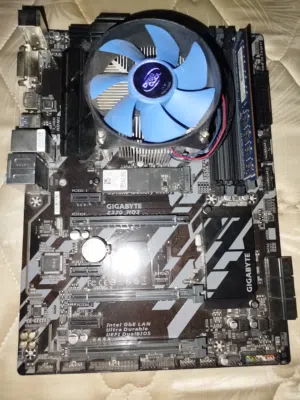 z370 i5 th8 مع رام 8