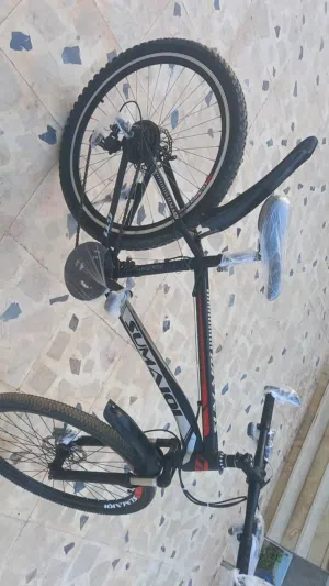 The offer is still available For only 650dinars Anyone serious about buying,