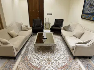 طقم غرفه جلوس كامل مستعمل ونضيف جدا من العالميه