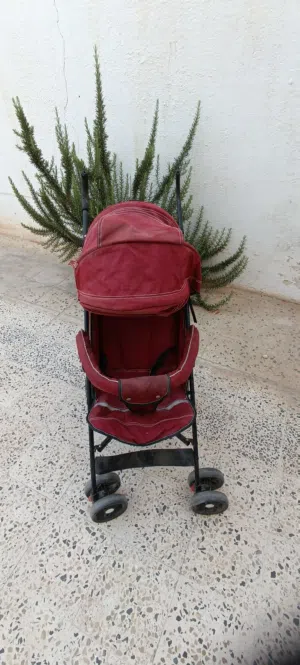 عربة أطفال
