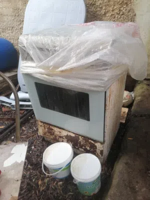 للبيع تنكات ماء حديد وبرميل حديد وشاشات تلفزيون وبراميل بلاستيك وغاز وفوانيس رمضان حديد