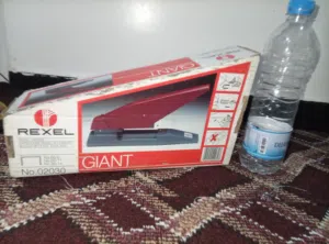 دباسة مهام شاقة (Heavy Duty Stapler) من الماركة البريطانية المعروفة Rexel