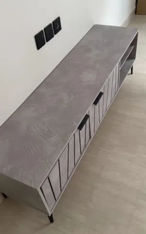 طاوله قهوه وسط وطاوله بلازمه