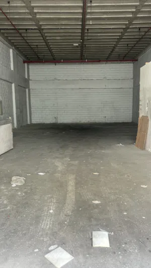 Hanger for rent in shuikh area