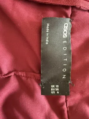 بدلة asos معدسة عنابية