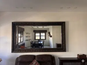 مراية حائط