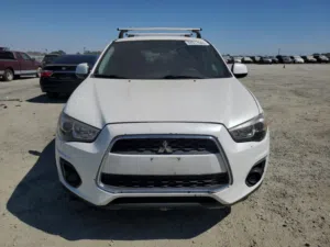 Used Mitsubishi Other in Al-Mahrah