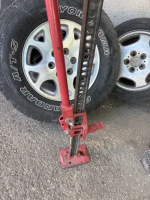 جك رفع دفع رباعي للتخيم والمزارع