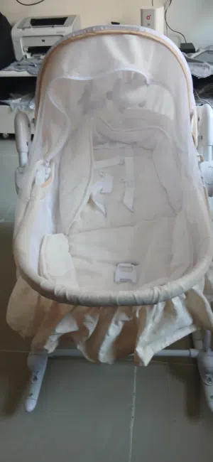 سرير اطفال هزاز Juniors