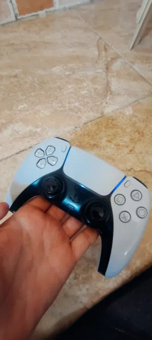 كنترول بلاستيشن 5 اصليه