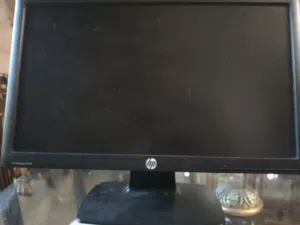 22 HP monitors for sale in Amman