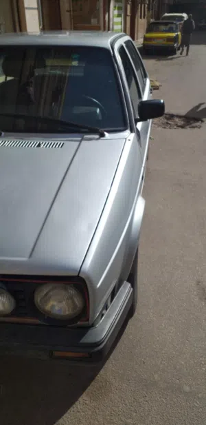 للبيع جولف 2 موديل 87 1300 مانويل فبريكه دواخل رخصه 3 سنوات