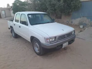 Used Toyota Hilux in Riqdalin