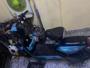 للبيع سكوتر موديل 2025 وقابل للبدل معه اي نوع سكوتر