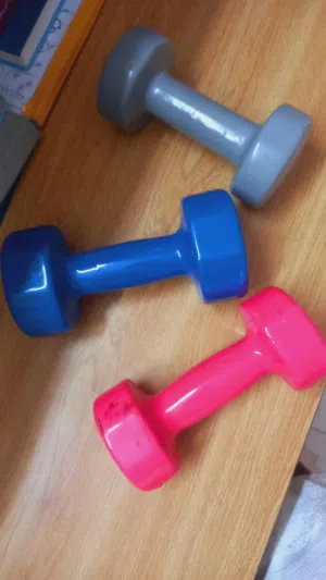 ( 4KG+4KG+5KG ) ( ب 8 دينار  قابل للتفاوض )