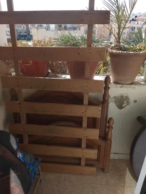 تخت مفرد خشب زان مستعمله بحاجه جيده بحاجة فصاليات 2