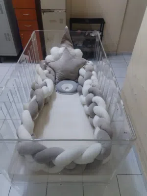 سرير اطفال