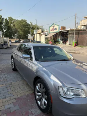 السلام عليكم للبيع سياره اوباما كرايزلر C300 وارد أمريكي موديل 2017 لون سلفر السياره فول مواصفات