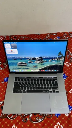 MacBook Pro 2019 16inch i7 16/512GB storage