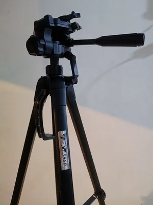 DSLR Cameras . Canon . Used1