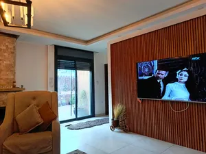 3 Bedrooms . 2 Bathrooms . 150 m24