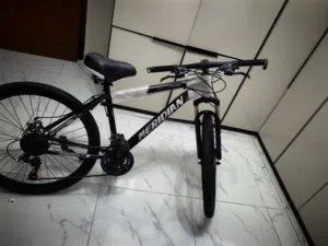 دراجة جبلية من ماركة ميريديان (Meridian) M800