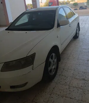 السلام عليكم ورحمة الله وبركاته  سوناتا 2007 فيها برنزيني