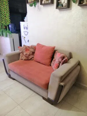 طقم كنب كورنر 9 مقاعد بحالة جيدة