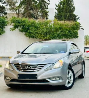 هونداي سوناتا Y20 سياره ربي يبارك درجة اولي لاقص لا قشره لاترنك خاليه من جميع العيوب ماشيه125 بالورق