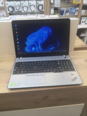 Lenovo ThinkPad Core i5 - Nvidia 930Mx