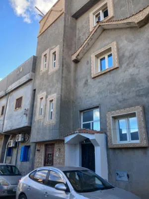 عمارة للبيع في قرجي