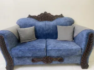 طقم كنب زان شبه جديد استعامل قليل جدا 7 مقاعد بحالة ممتازة لايوجد اي خدش