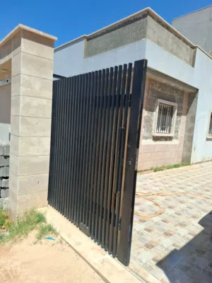 منزل في خمس شوارع بعد جامع الامه  للبيع 670الف