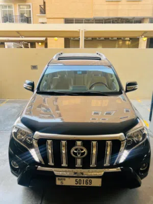 Toyota Prado   2016 VXR  TOP V6 AGENCY SEEVICE